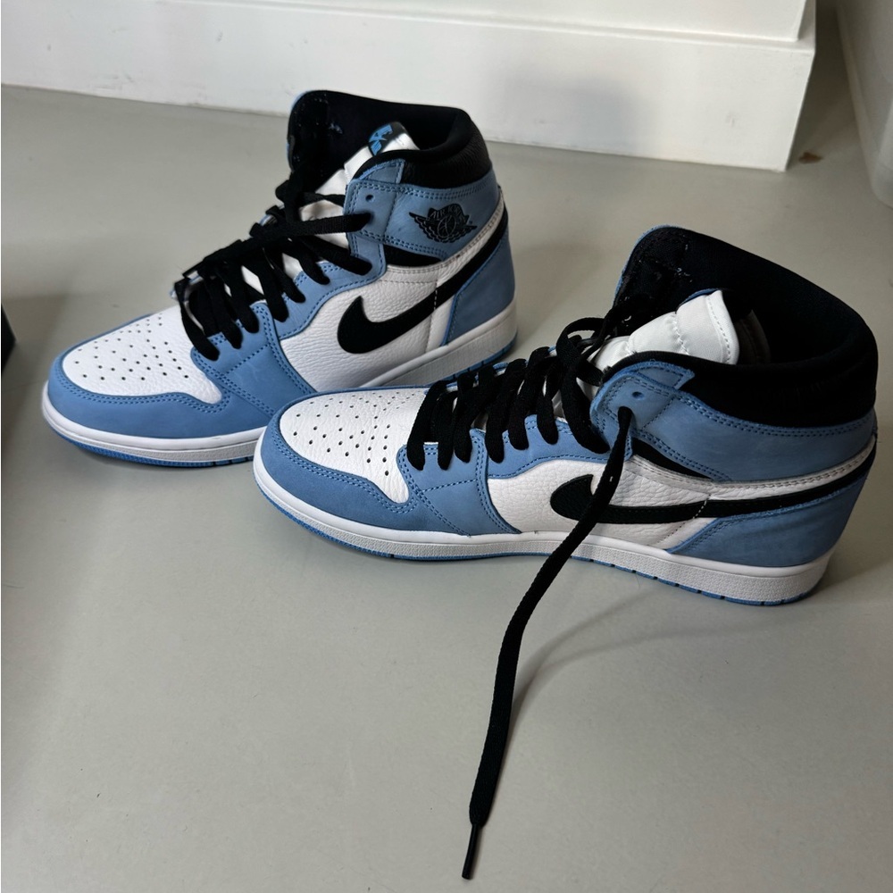 Air Jordan 1 Retro High OG “University Blue” – Size 10, Worn Once - Picture 2 of 16